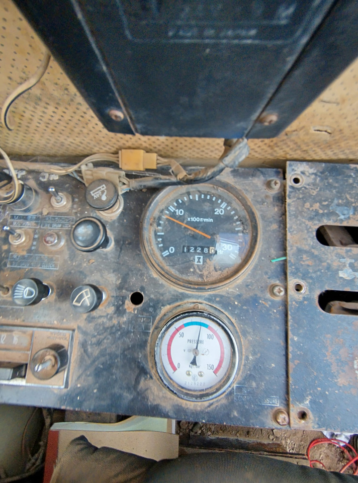 IHI CCH300T - Telaketjunosturi: kuva IHI CCH300T - Telaketjunosturi IHI CCH300T - Telaketjunosturi: kuva IHI CCH300T - Telaketjunosturi