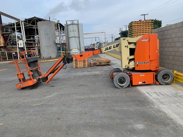 JLG E300AJP - Teleskooppikuormaaja: kuva JLG E300AJP - Teleskooppikuormaaja JLG E300AJP - Teleskooppikuormaaja: kuva JLG E300AJP - Teleskooppikuormaaja