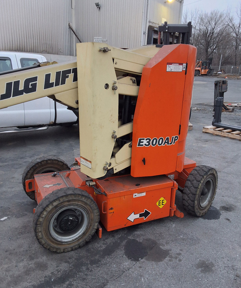 JLG E300AJP - Teleskooppikuormaaja: kuva JLG E300AJP - Teleskooppikuormaaja JLG E300AJP - Teleskooppikuormaaja: kuva JLG E300AJP - Teleskooppikuormaaja
