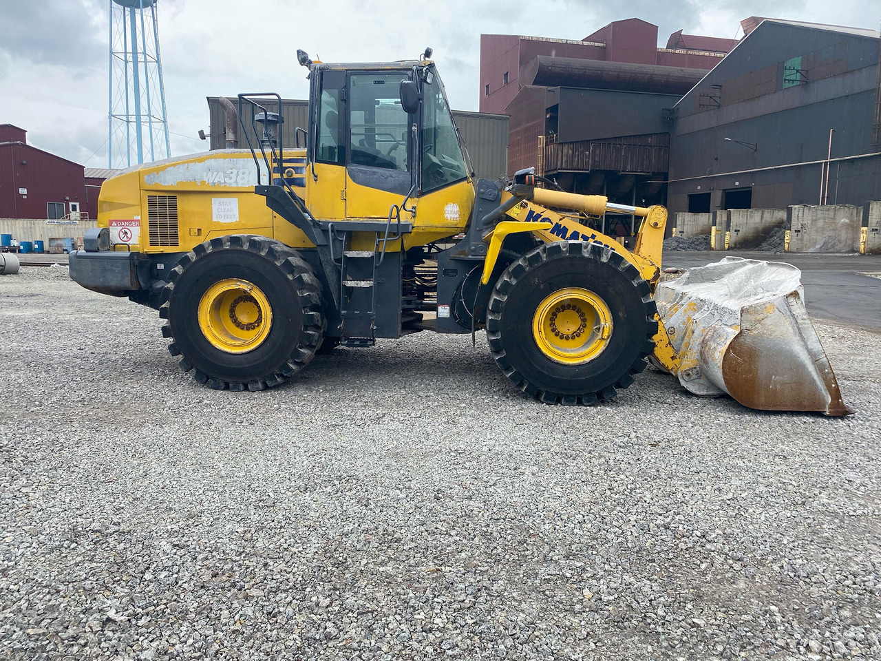 Komatsu WA380-7 - Pyöräkuormaaja: kuva Komatsu WA380-7 - Pyöräkuormaaja Komatsu WA380-7 - Pyöräkuormaaja: kuva Komatsu WA380-7 - Pyöräkuormaaja