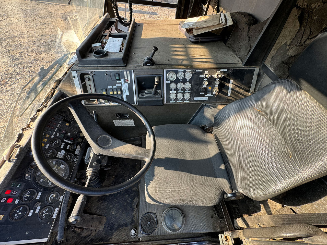 Krupp KMK 6160 - Ajoneuvonosturi: kuva Krupp KMK 6160 - Ajoneuvonosturi Krupp KMK 6160 - Ajoneuvonosturi: kuva Krupp KMK 6160 - Ajoneuvonosturi