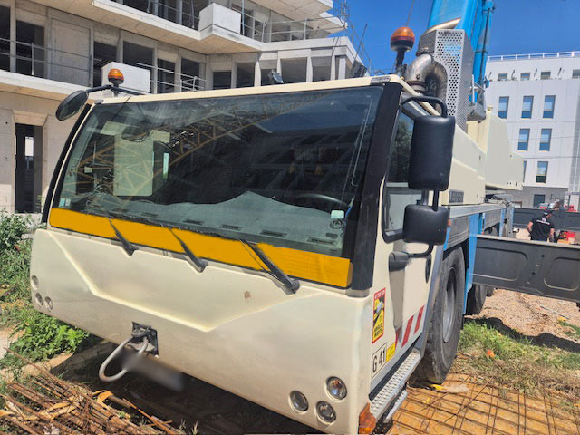 Liebherr LTM 1160-5.2 - Ajoneuvonosturi: kuva Liebherr LTM 1160-5.2 - Ajoneuvonosturi Liebherr LTM 1160-5.2 - Ajoneuvonosturi: kuva Liebherr LTM 1160-5.2 - Ajoneuvonosturi