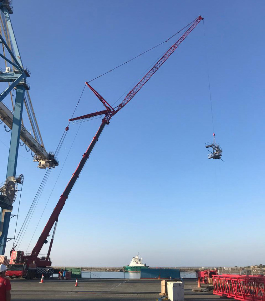 Liebherr LTM 1350-6.1 - Ajoneuvonosturi: kuva Liebherr LTM 1350-6.1 - Ajoneuvonosturi Liebherr LTM 1350-6.1 - Ajoneuvonosturi: kuva Liebherr LTM 1350-6.1 - Ajoneuvonosturi