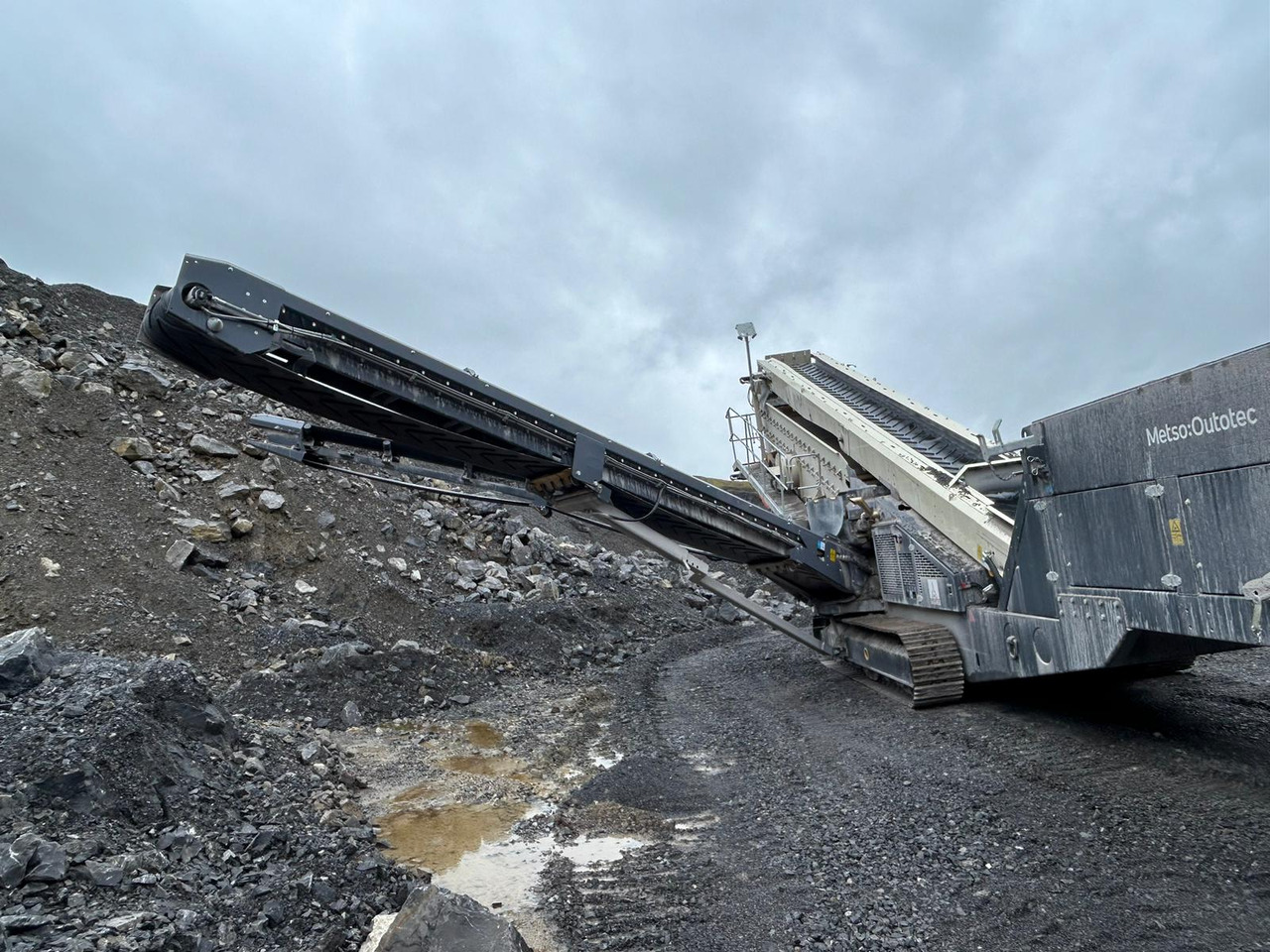 Metso S4.9 - Seula: kuva Metso S4.9 - Seula Metso S4.9 - Seula: kuva Metso S4.9 - Seula