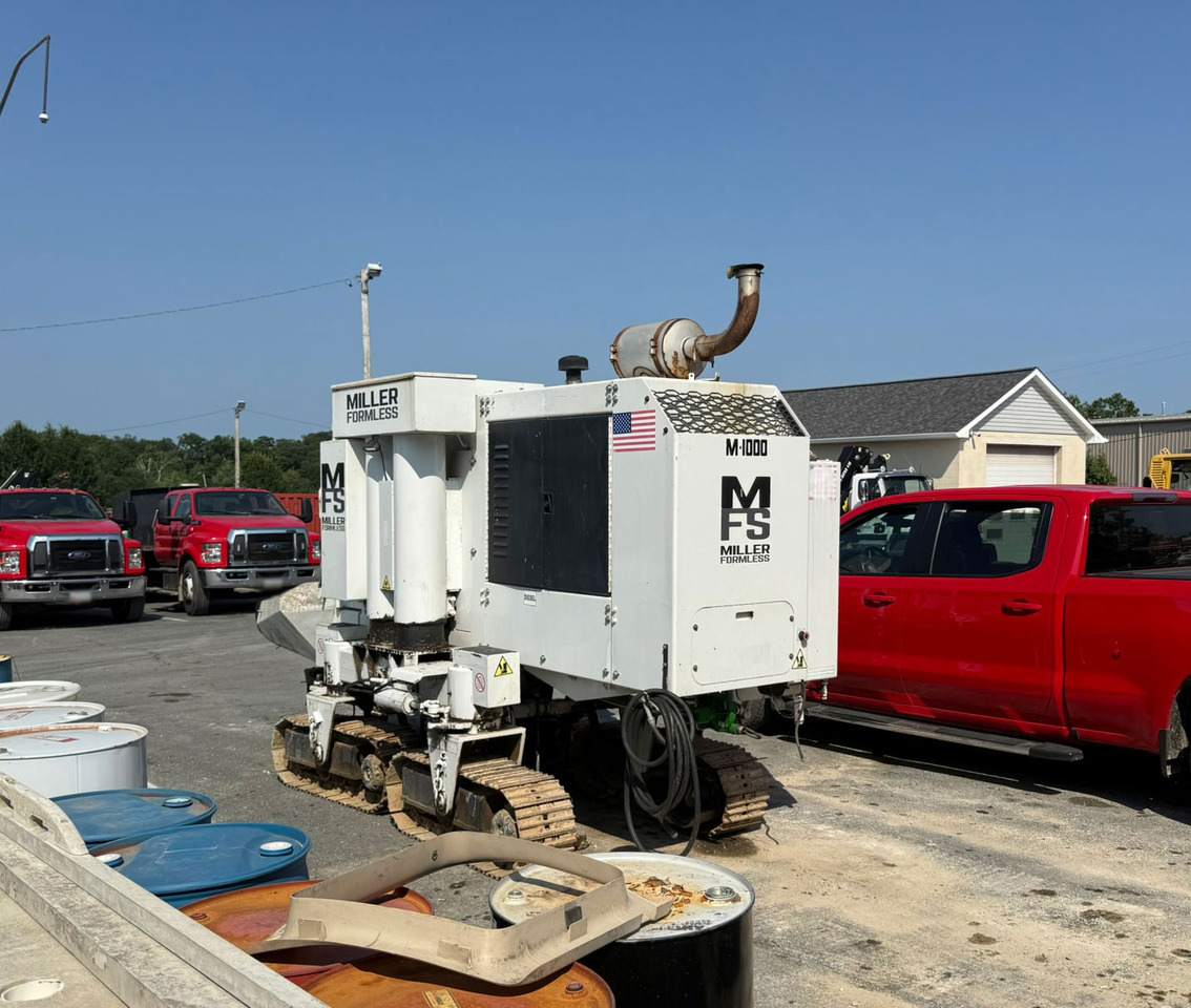 Miller Formless M-1000 - Asfalttilevittimet: kuva Miller Formless M-1000 - Asfalttilevittimet Miller Formless M-1000 - Asfalttilevittimet: kuva Miller Formless M-1000 - Asfalttilevittimet