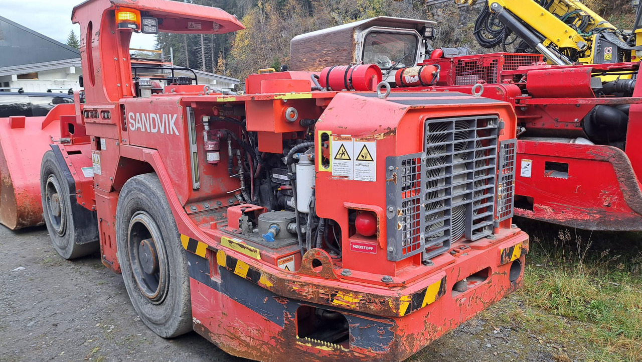 Sandvik LH202 - Kaivostoiminta kone: kuva Sandvik LH202 - Kaivostoiminta kone Sandvik LH202 - Kaivostoiminta kone: kuva Sandvik LH202 - Kaivostoiminta kone