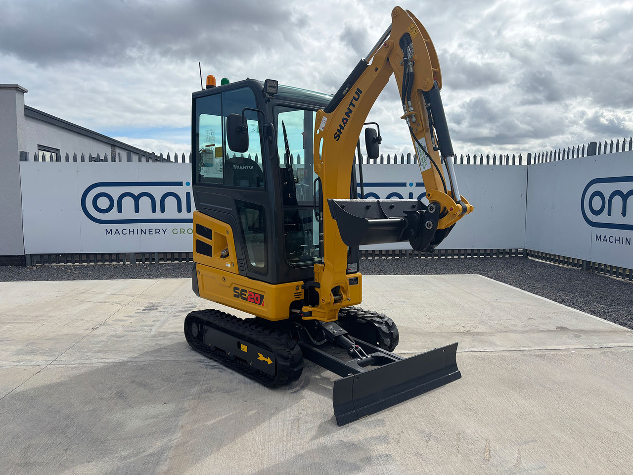 Shantui SE20 - Minikuormaaja: kuva Shantui SE20 - Minikuormaaja Shantui SE20 - Minikuormaaja: kuva Shantui SE20 - Minikuormaaja