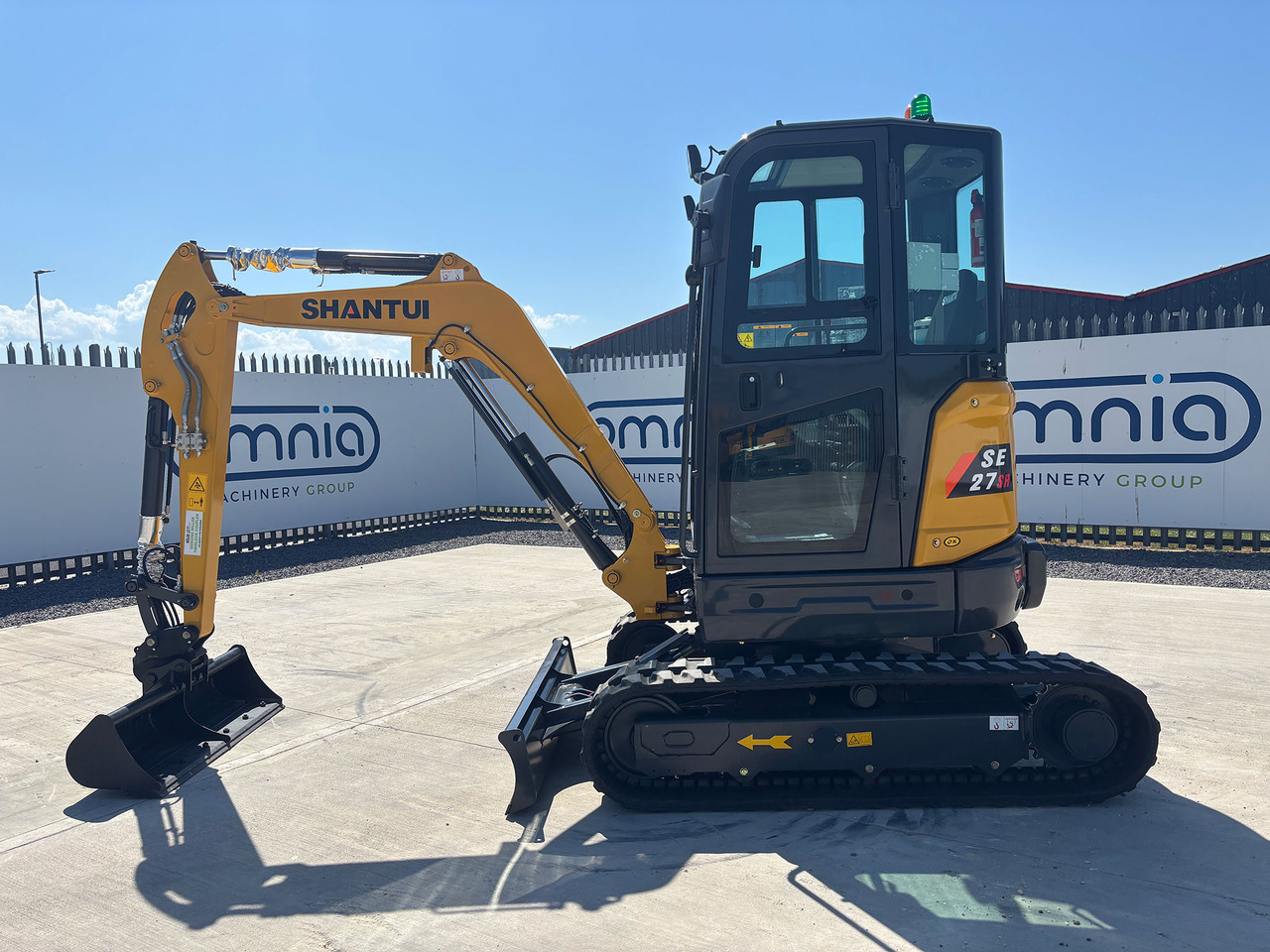 Shantui SE27SR - Minikuormaaja: kuva Shantui SE27SR - Minikuormaaja Shantui SE27SR - Minikuormaaja: kuva Shantui SE27SR - Minikuormaaja