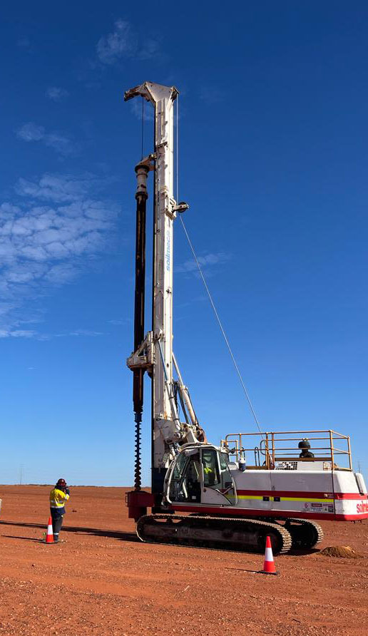 Soilmec SR-30 - Paalujuntta: kuva Soilmec SR-30 - Paalujuntta Soilmec SR-30 - Paalujuntta: kuva Soilmec SR-30 - Paalujuntta
