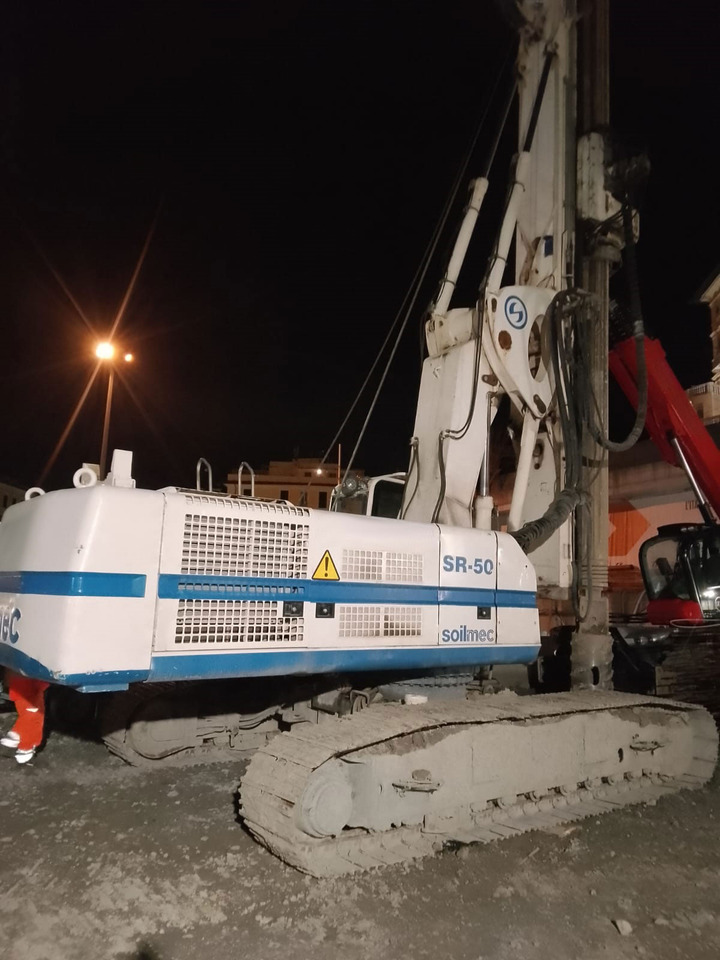 Soilmec SR-50 - Paalujuntta: kuva Soilmec SR-50 - Paalujuntta Soilmec SR-50 - Paalujuntta: kuva Soilmec SR-50 - Paalujuntta
