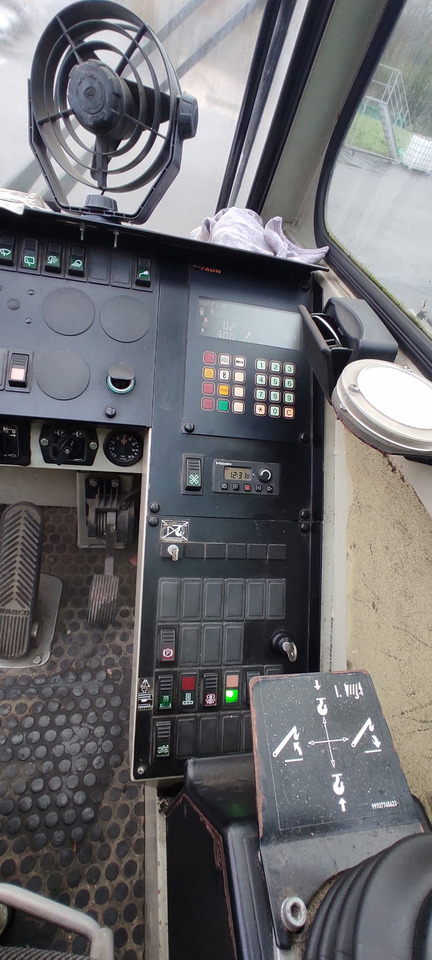 Tadano Faun ATF 30-2L - Ajoneuvonosturi: kuva Tadano Faun ATF 30-2L - Ajoneuvonosturi Tadano Faun ATF 30-2L - Ajoneuvonosturi: kuva Tadano Faun ATF 30-2L - Ajoneuvonosturi