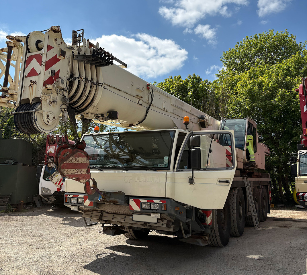 Tadano Faun ATF 90G-4 - Ajoneuvonosturi: kuva Tadano Faun ATF 90G-4 - Ajoneuvonosturi Tadano Faun ATF 90G-4 - Ajoneuvonosturi: kuva Tadano Faun ATF 90G-4 - Ajoneuvonosturi