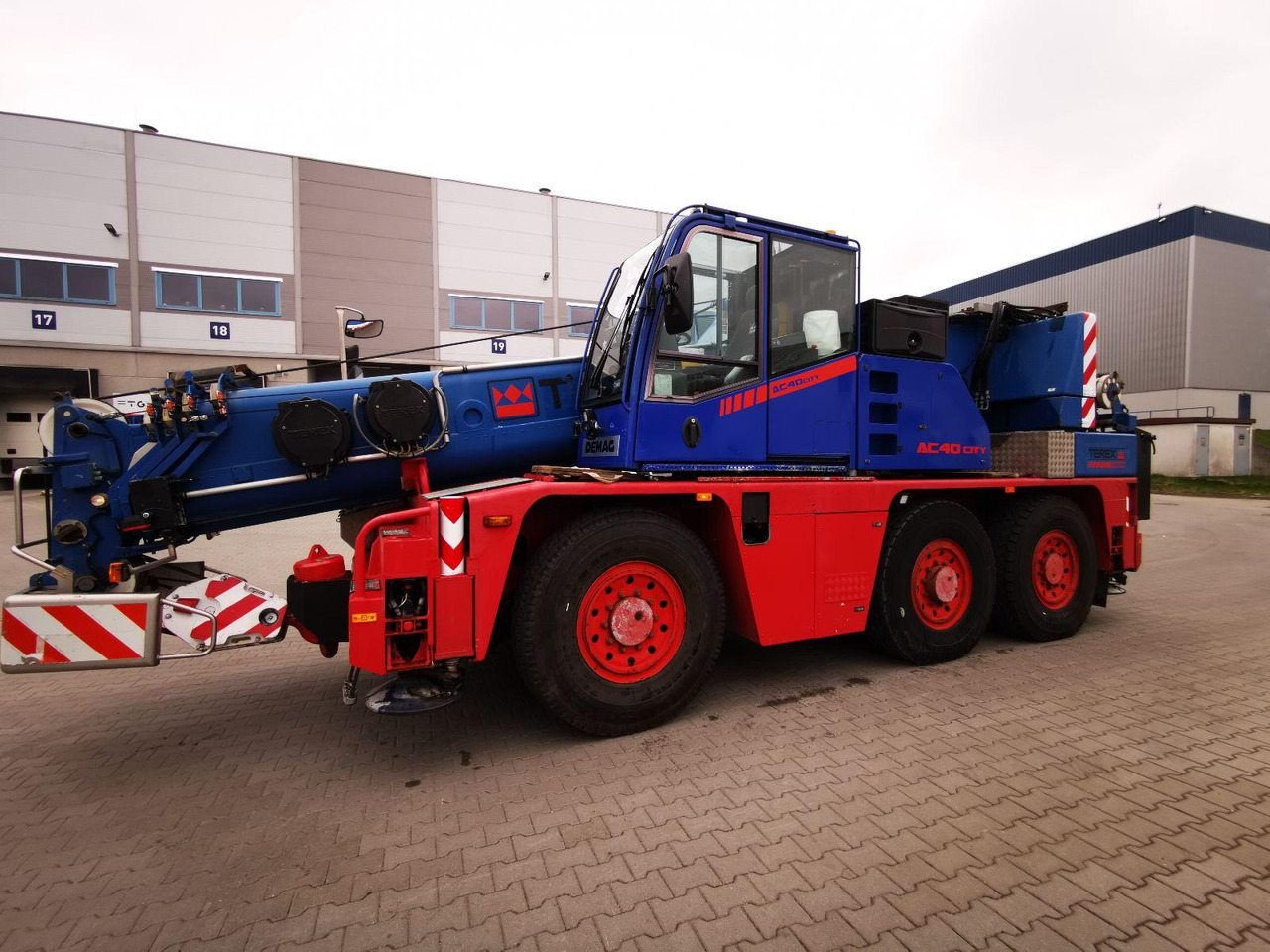 Terex Demag AC 40 City - Ajoneuvonosturi: kuva Terex Demag AC 40 City - Ajoneuvonosturi Terex Demag AC 40 City - Ajoneuvonosturi: kuva Terex Demag AC 40 City - Ajoneuvonosturi