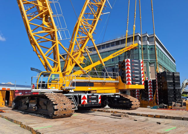 Terex Demag CC 3800-1 - Telaketjunosturi: kuva Terex Demag CC 3800-1 - Telaketjunosturi Terex Demag CC 3800-1 - Telaketjunosturi: kuva Terex Demag CC 3800-1 - Telaketjunosturi