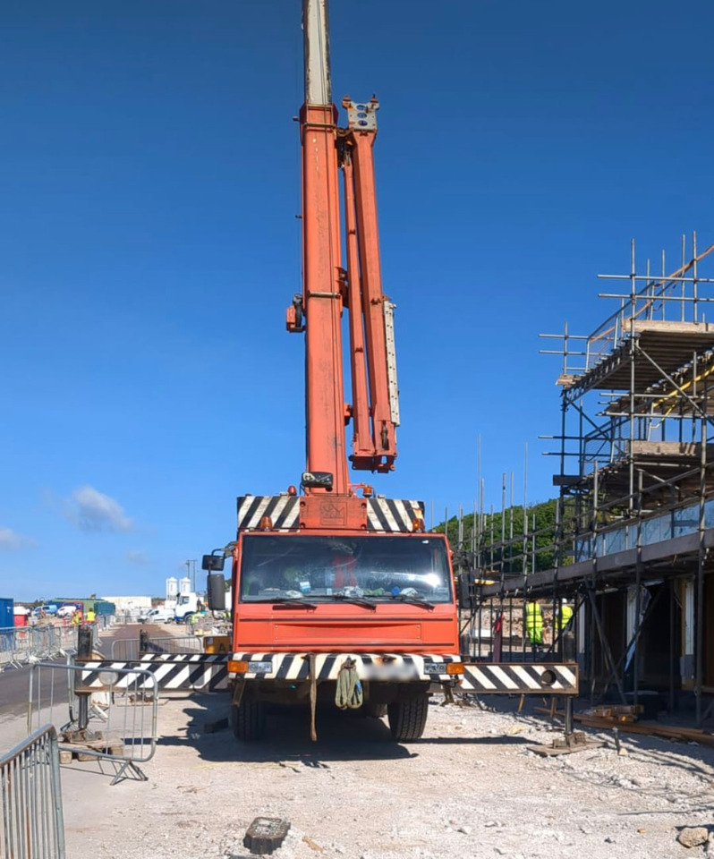 Terex PPM ATT 400-3 - Ajoneuvonosturi: kuva Terex PPM ATT 400-3 - Ajoneuvonosturi Terex PPM ATT 400-3 - Ajoneuvonosturi: kuva Terex PPM ATT 400-3 - Ajoneuvonosturi