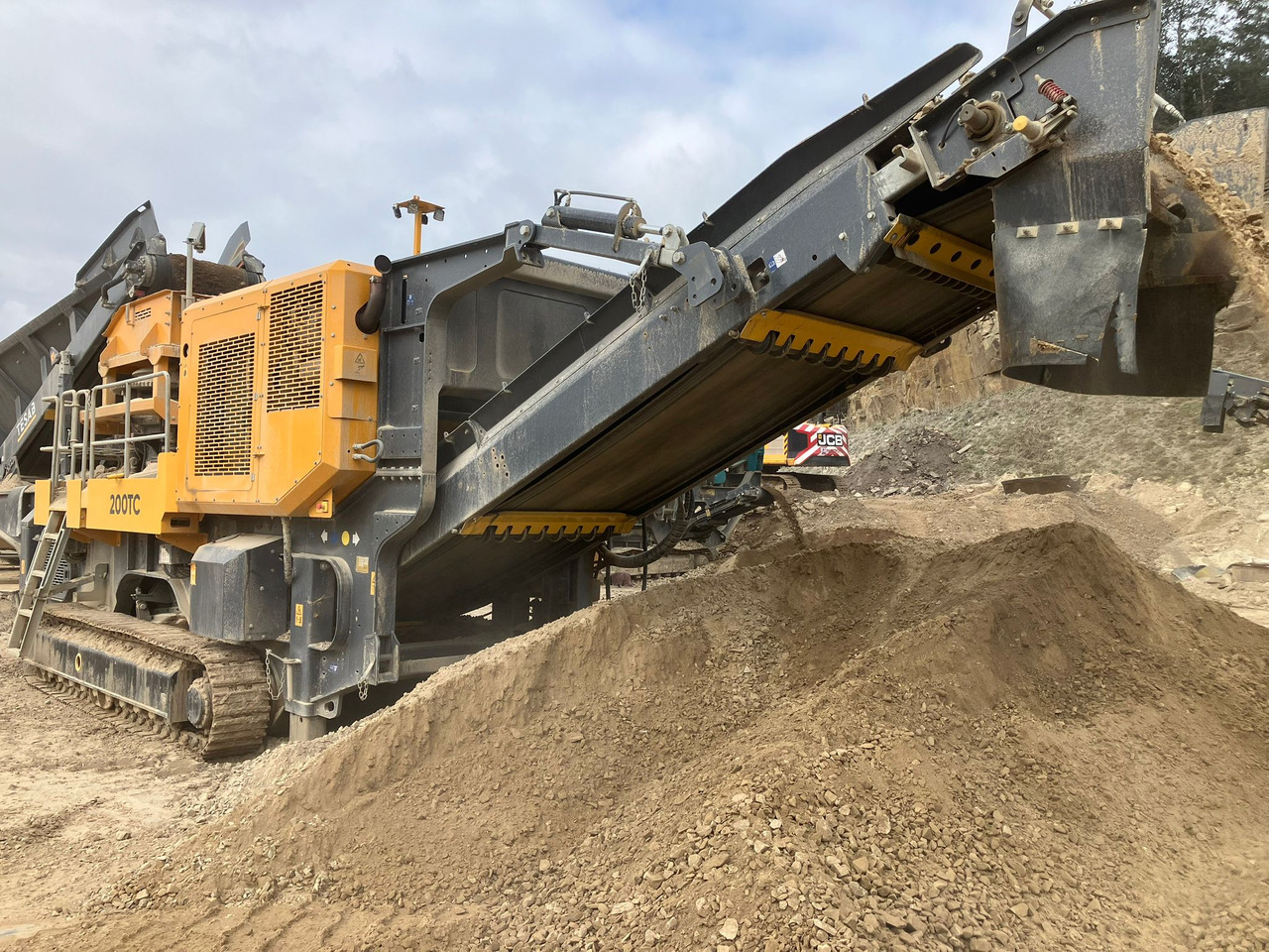 Tesab 200TC - Kartiomurskain: kuva Tesab 200TC - Kartiomurskain Tesab 200TC - Kartiomurskain: kuva Tesab 200TC - Kartiomurskain