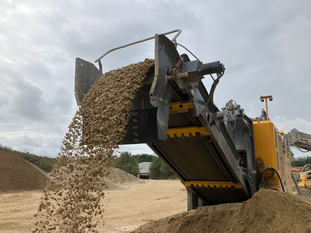 Tesab 200TC - Kartiomurskain: kuva Tesab 200TC - Kartiomurskain Tesab 200TC - Kartiomurskain: kuva Tesab 200TC - Kartiomurskain