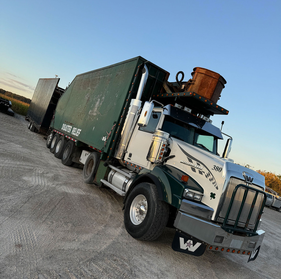 Western Star W4900 SB - Roska-auto: kuva Western Star W4900 SB - Roska-auto Western Star W4900 SB - Roska-auto: kuva Western Star W4900 SB - Roska-auto