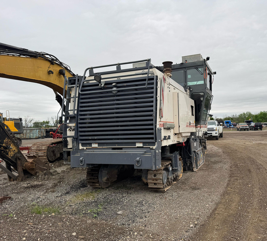 Wirtgen 2200 SM - Asfalttijyrsimen: kuva Wirtgen 2200 SM - Asfalttijyrsimen Wirtgen 2200 SM - Asfalttijyrsimen: kuva Wirtgen 2200 SM - Asfalttijyrsimen