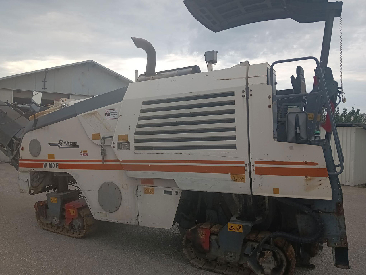 Wirtgen W 100 F - Asfalttijyrsimen: kuva Wirtgen W 100 F - Asfalttijyrsimen Wirtgen W 100 F - Asfalttijyrsimen: kuva Wirtgen W 100 F - Asfalttijyrsimen