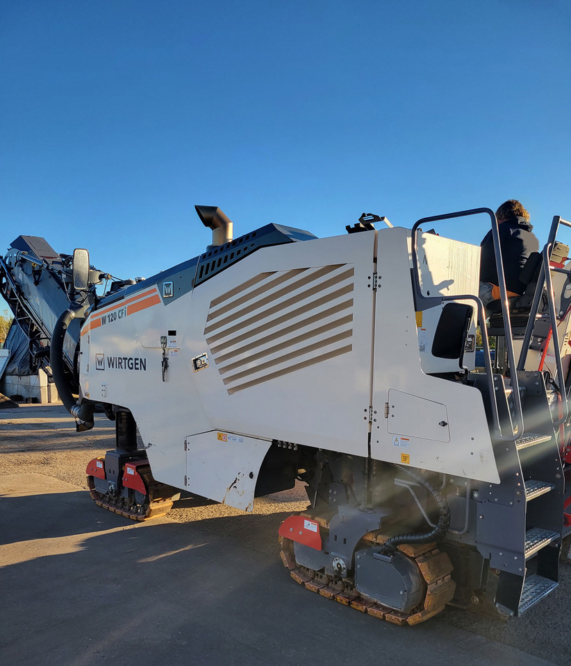 Wirtgen W 120 CFI - Asfalttijyrsimen: kuva Wirtgen W 120 CFI - Asfalttijyrsimen Wirtgen W 120 CFI - Asfalttijyrsimen: kuva Wirtgen W 120 CFI - Asfalttijyrsimen