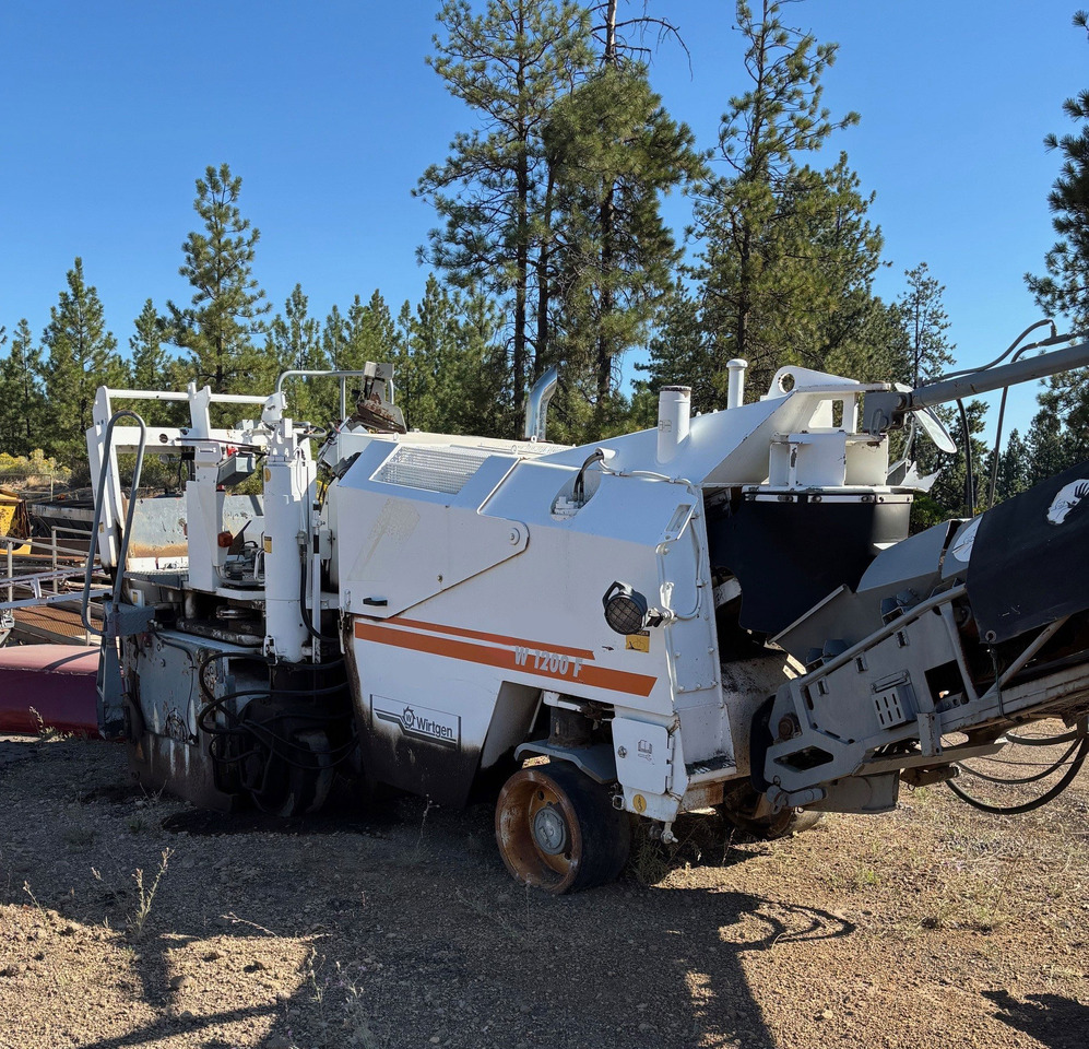 Wirtgen W 1200 F - Asfalttijyrsimen: kuva Wirtgen W 1200 F - Asfalttijyrsimen Wirtgen W 1200 F - Asfalttijyrsimen: kuva Wirtgen W 1200 F - Asfalttijyrsimen