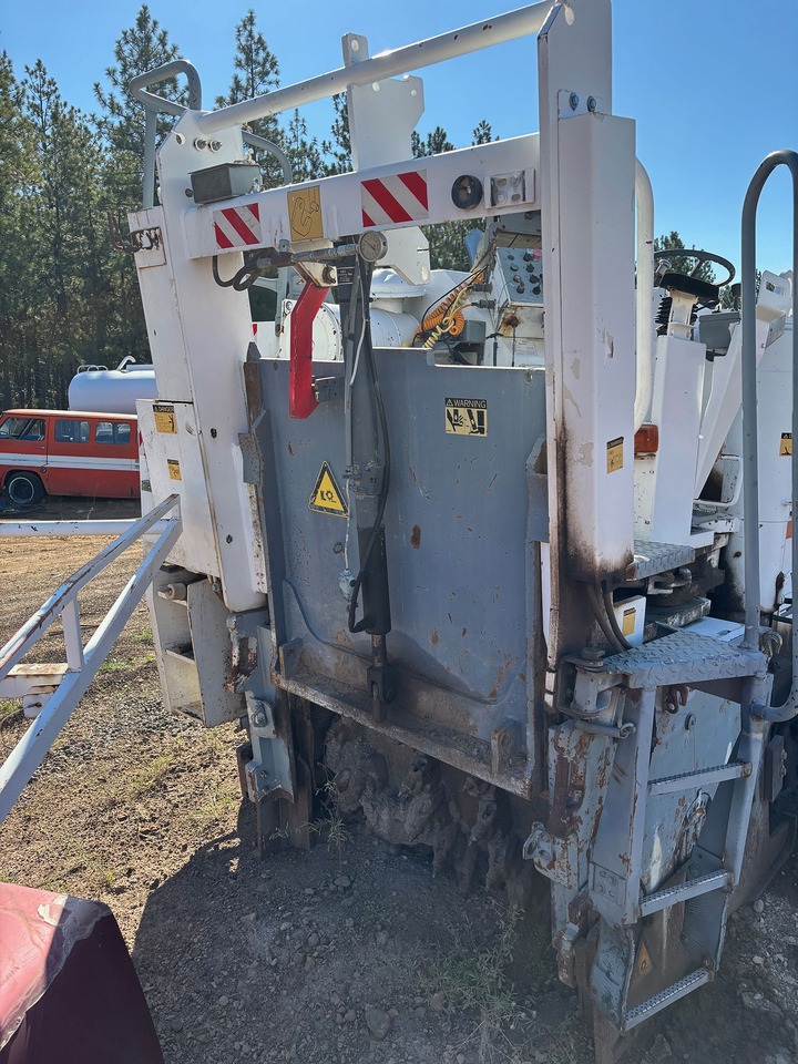 Wirtgen W 1200 F - Asfalttijyrsimen: kuva Wirtgen W 1200 F - Asfalttijyrsimen Wirtgen W 1200 F - Asfalttijyrsimen: kuva Wirtgen W 1200 F - Asfalttijyrsimen