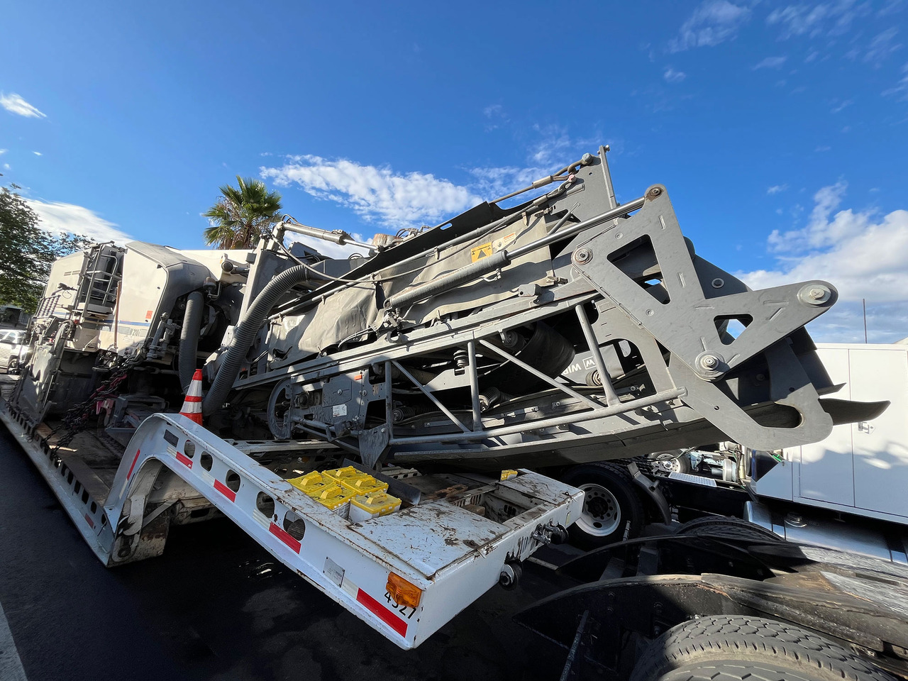 Wirtgen W 210 i - Asfalttijyrsimen: kuva Wirtgen W 210 i - Asfalttijyrsimen Wirtgen W 210 i - Asfalttijyrsimen: kuva Wirtgen W 210 i - Asfalttijyrsimen