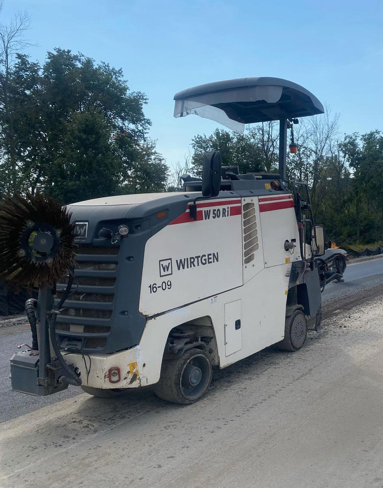 Wirtgen W 50 Ri - Asfalttijyrsimen: kuva Wirtgen W 50 Ri - Asfalttijyrsimen Wirtgen W 50 Ri - Asfalttijyrsimen: kuva Wirtgen W 50 Ri - Asfalttijyrsimen