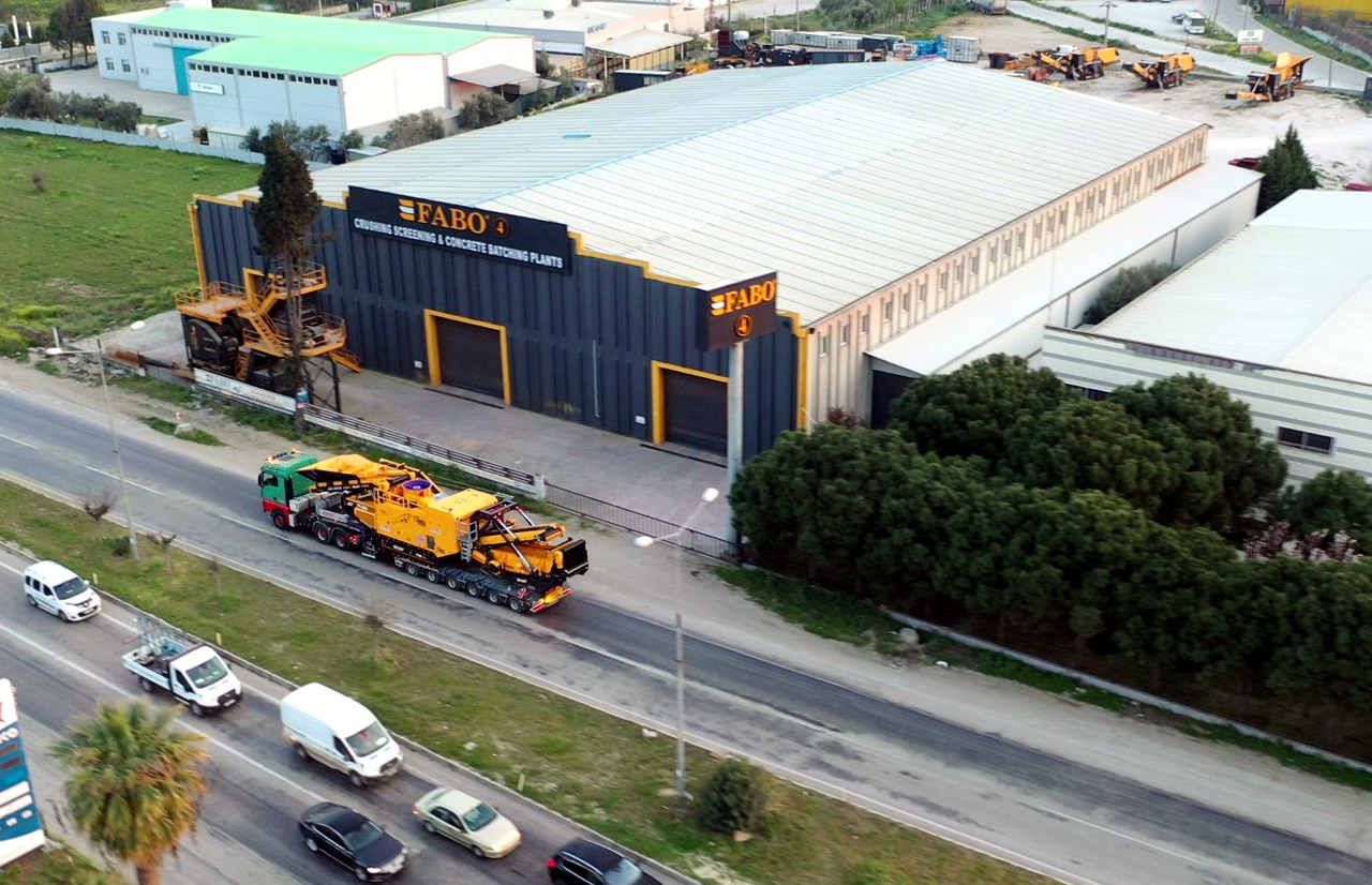 Uusi Mobiilimurskain FABO Mobile crusher: kuva Uusi Mobiilimurskain FABO Mobile crusher Uusi Mobiilimurskain FABO Mobile crusher: kuva Uusi Mobiilimurskain FABO Mobile crusher