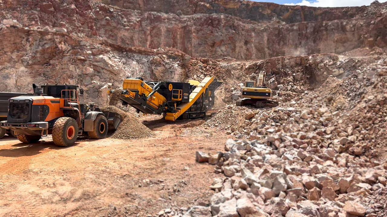 FABO Mobile crusher - Mobiilimurskain: kuva FABO Mobile crusher - Mobiilimurskain FABO Mobile crusher - Mobiilimurskain: kuva FABO Mobile crusher - Mobiilimurskain