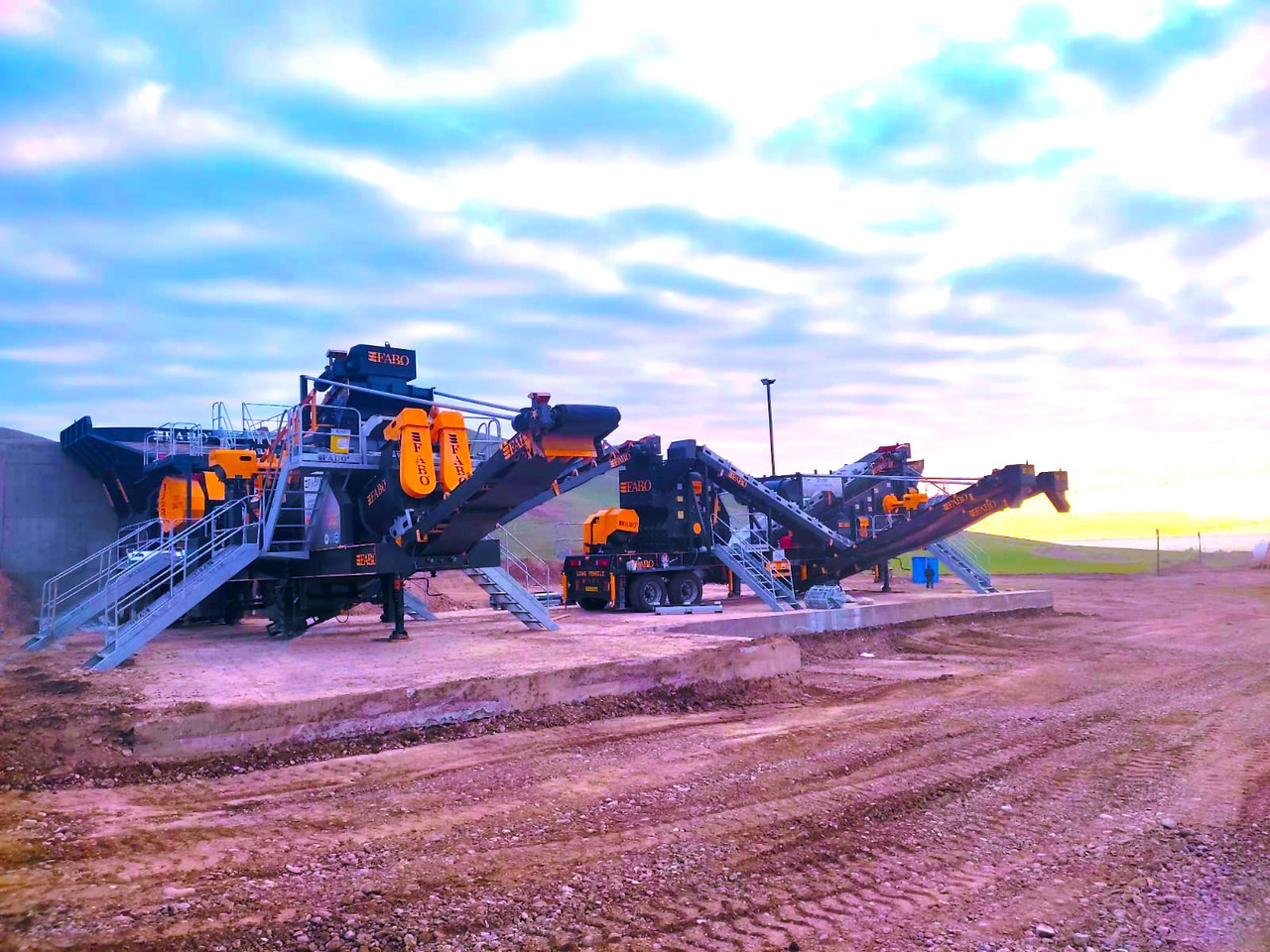 FABO Mobile crusher - Mobiilimurskain: kuva FABO Mobile crusher - Mobiilimurskain FABO Mobile crusher - Mobiilimurskain: kuva FABO Mobile crusher - Mobiilimurskain