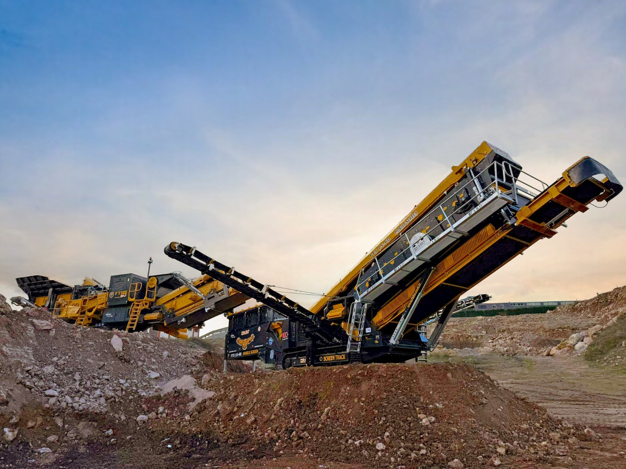 FABO Mobile crusher - Mobiilimurskain: kuva FABO Mobile crusher - Mobiilimurskain FABO Mobile crusher - Mobiilimurskain: kuva FABO Mobile crusher - Mobiilimurskain