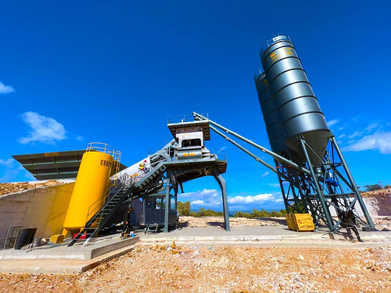 FABO mobile concrete batching plant - Betoniasema: kuva FABO mobile concrete batching plant - Betoniasema FABO mobile concrete batching plant - Betoniasema: kuva FABO mobile concrete batching plant - Betoniasema
