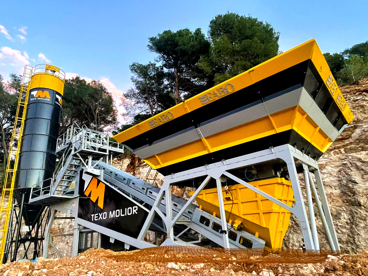 FABO mobile concrete batching plant - Betoniasema: kuva FABO mobile concrete batching plant - Betoniasema FABO mobile concrete batching plant - Betoniasema: kuva FABO mobile concrete batching plant - Betoniasema