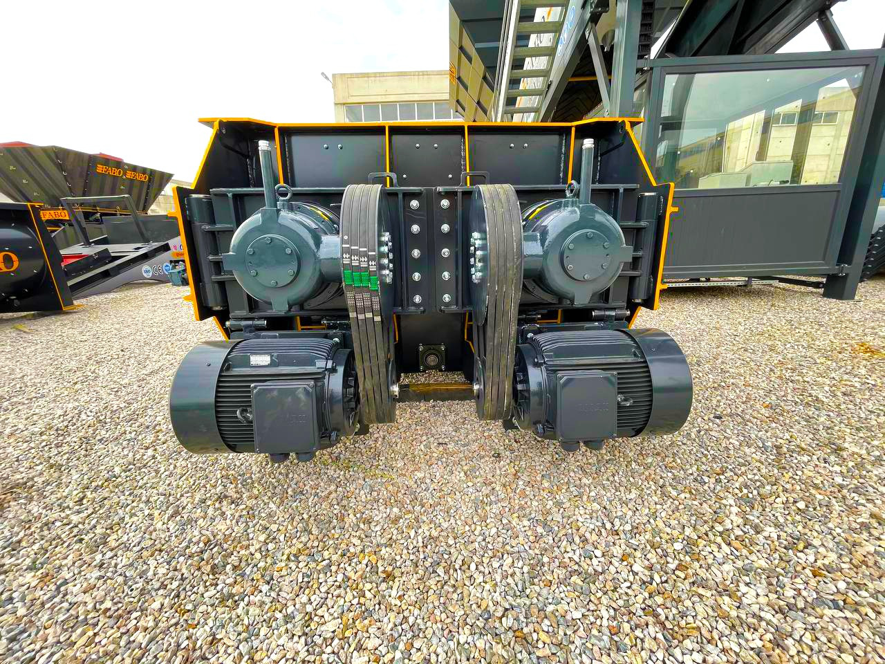 FABO twin shaft mixer - Betonimylly: kuva FABO twin shaft mixer - Betonimylly FABO twin shaft mixer - Betonimylly: kuva FABO twin shaft mixer - Betonimylly