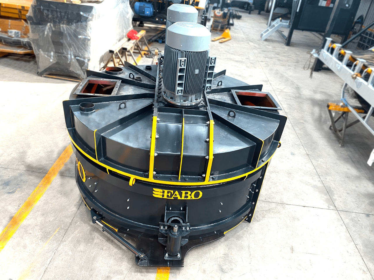 FABO twin shaft mixer - Betonimylly: kuva FABO twin shaft mixer - Betonimylly FABO twin shaft mixer - Betonimylly: kuva FABO twin shaft mixer - Betonimylly