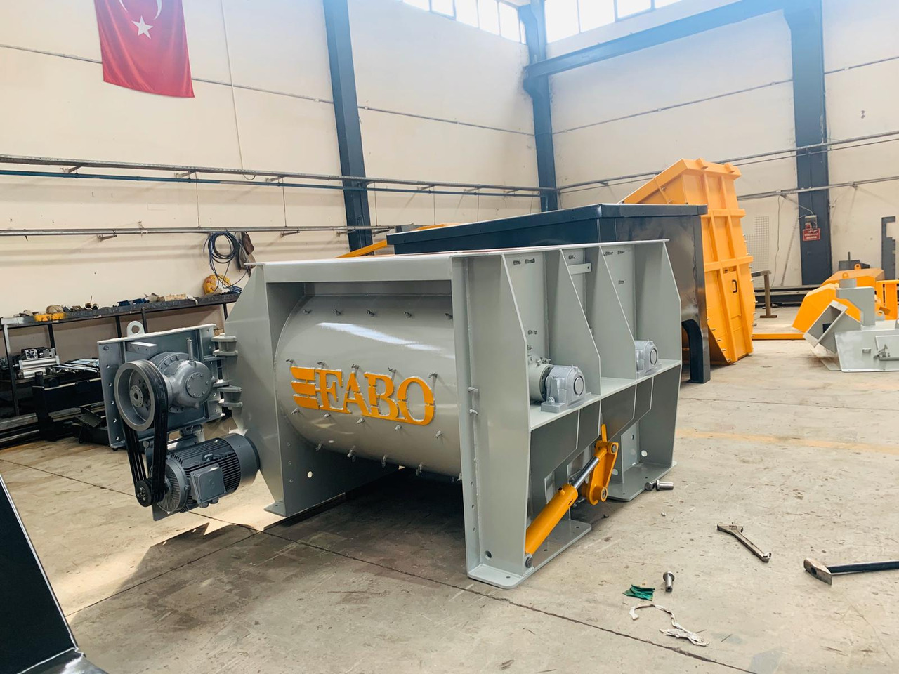 FABO twin shaft mixer - Betonimylly: kuva FABO twin shaft mixer - Betonimylly FABO twin shaft mixer - Betonimylly: kuva FABO twin shaft mixer - Betonimylly