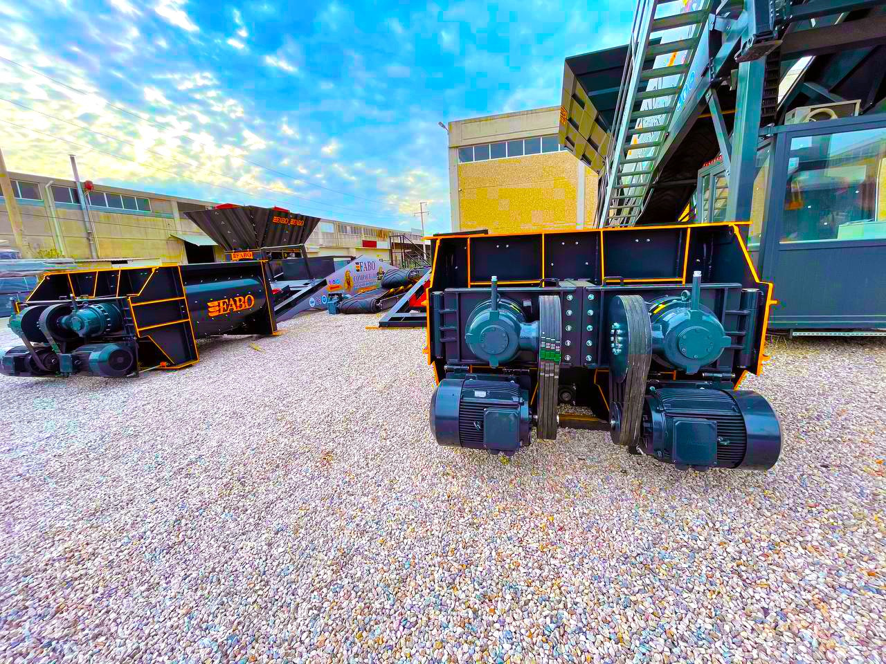 FABO twin shaft mixer - Betonimylly: kuva FABO twin shaft mixer - Betonimylly FABO twin shaft mixer - Betonimylly: kuva FABO twin shaft mixer - Betonimylly