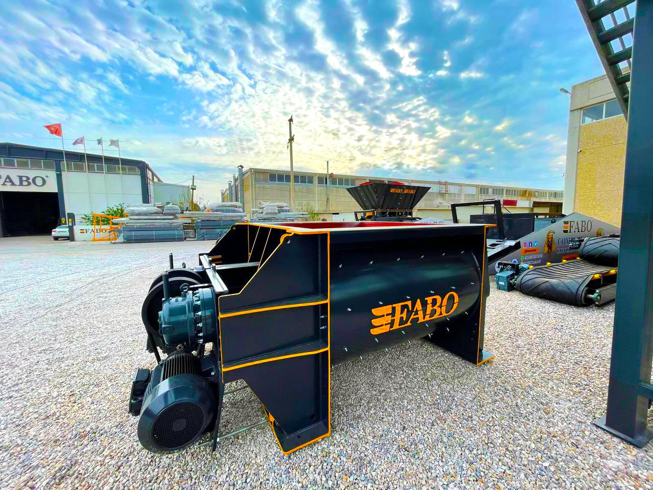 FABO twin shaft mixer - Betonimylly: kuva FABO twin shaft mixer - Betonimylly FABO twin shaft mixer - Betonimylly: kuva FABO twin shaft mixer - Betonimylly