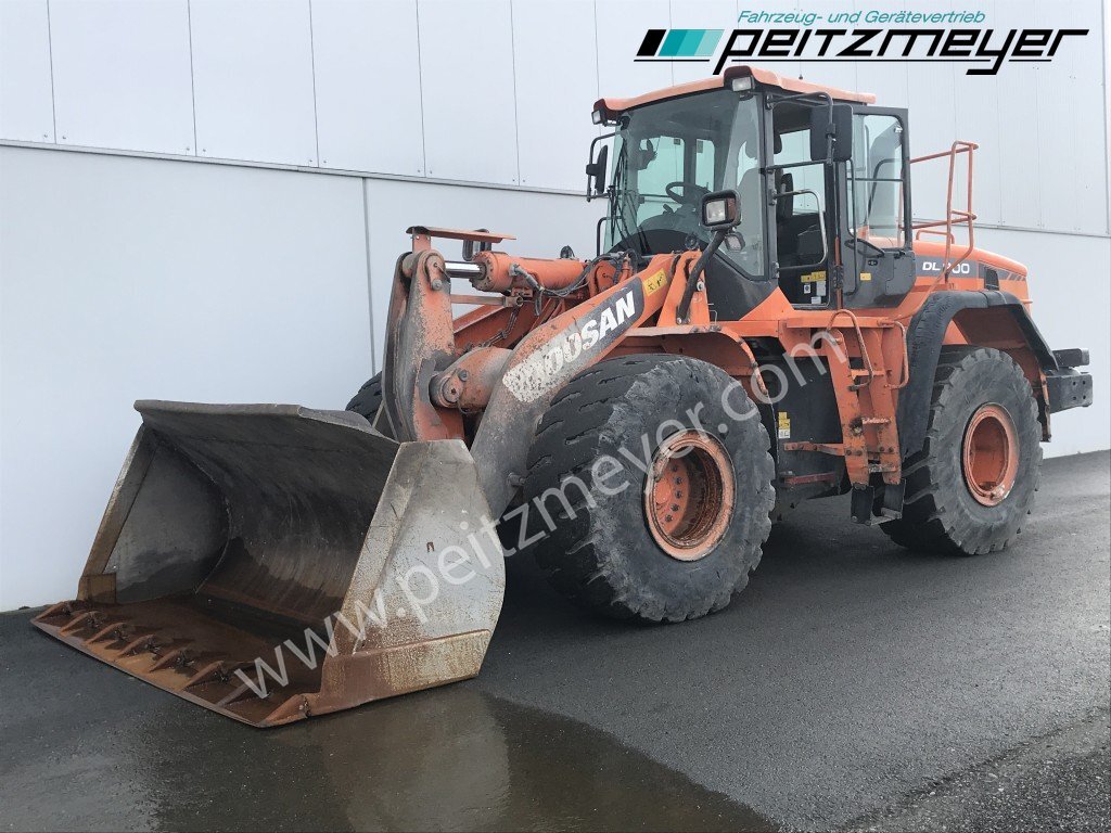 Doosan Radlader DL 300-3 - Pyöräkuormaaja: kuva Doosan Radlader DL 300-3 - Pyöräkuormaaja Doosan Radlader DL 300-3 - Pyöräkuormaaja: kuva Doosan Radlader DL 300-3 - Pyöräkuormaaja