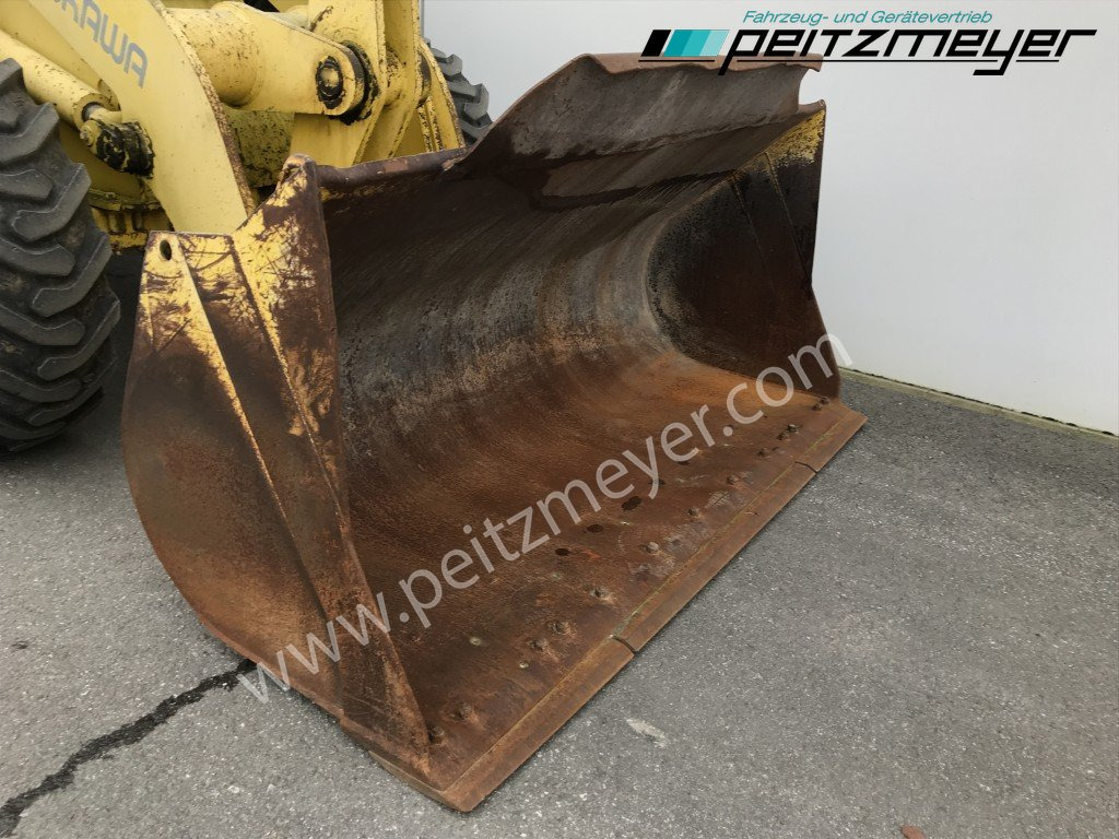 FURUKAWA RADLADER 325 Klima - Pyöräkuormaaja: kuva FURUKAWA RADLADER 325 Klima - Pyöräkuormaaja FURUKAWA RADLADER 325 Klima - Pyöräkuormaaja: kuva FURUKAWA RADLADER 325 Klima - Pyöräkuormaaja