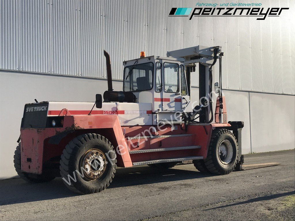 Svetruck Gabelstapler 25120-45 drehbarer Fahrersitz - Dieseltrukki: kuva  Svetruck Gabelstapler 25120-45 drehbarer Fahrersitz - Dieseltrukki Svetruck Gabelstapler 25120-45 drehbarer Fahrersitz - Dieseltrukki: kuva  Svetruck Gabelstapler 25120-45 drehbarer Fahrersitz - Dieseltrukki