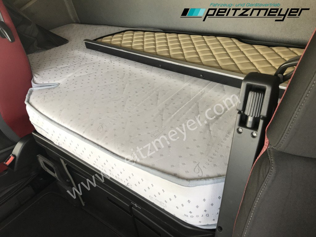Vetopöytäauto VOLVO FH 420 Lowliner Mega: kuva Vetopöytäauto VOLVO FH 420 Lowliner Mega