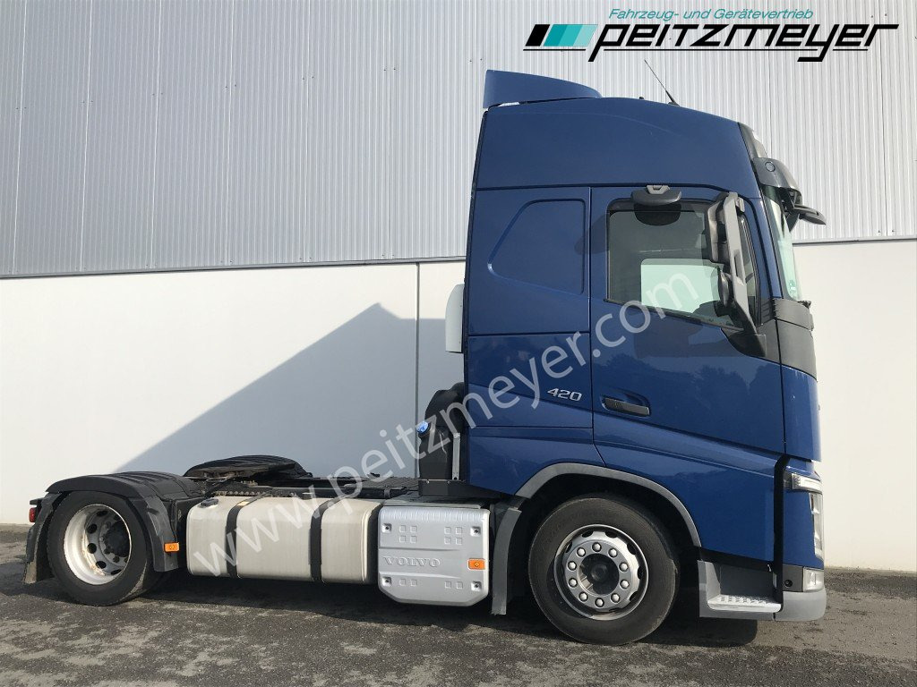 Vetopöytäauto VOLVO FH 420 Lowliner Mega: kuva Vetopöytäauto VOLVO FH 420 Lowliner Mega