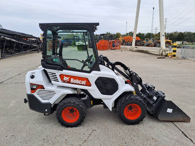 Bobcat L28 - Pyöräkuormaaja: kuva Bobcat L28 - Pyöräkuormaaja Bobcat L28 - Pyöräkuormaaja: kuva Bobcat L28 - Pyöräkuormaaja