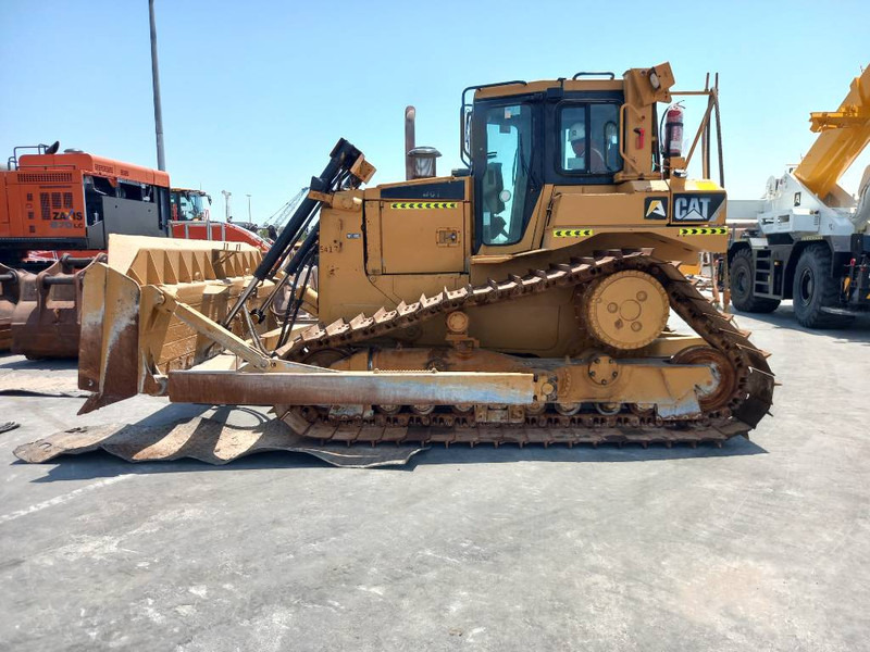 Cat D6T LGP (Abu Dhabi) - Puskutraktori: kuva Cat D6T LGP (Abu Dhabi) - Puskutraktori Cat D6T LGP (Abu Dhabi) - Puskutraktori: kuva Cat D6T LGP (Abu Dhabi) - Puskutraktori