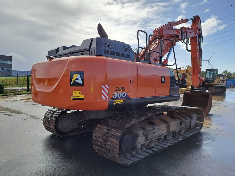 Hitachi ZX 300 LC-6 - Telakaivukone: kuva Hitachi ZX 300 LC-6 - Telakaivukone Hitachi ZX 300 LC-6 - Telakaivukone: kuva Hitachi ZX 300 LC-6 - Telakaivukone