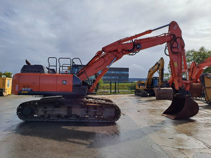 Hitachi ZX300LC-6 - Telakaivukone: kuva Hitachi ZX300LC-6 - Telakaivukone Hitachi ZX300LC-6 - Telakaivukone: kuva Hitachi ZX300LC-6 - Telakaivukone