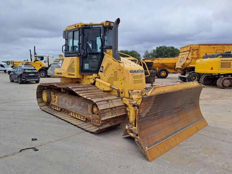Puskutraktori Komatsu D61PXI-23: kuva Puskutraktori Komatsu D61PXI-23